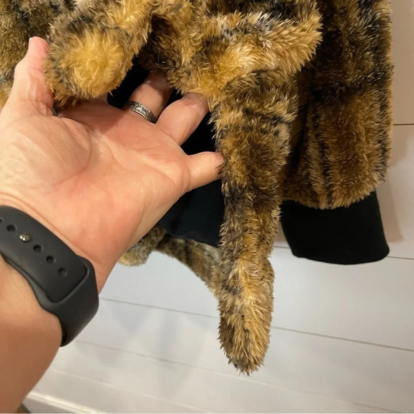 LuLaRoe Nancy Half Zip Teddy Bear Fleece Pullover Jacket Top Womens Size Large - Picture 3 of 7